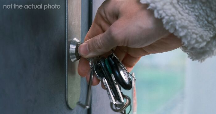 Man Notices Strange Things Happening In His Apartment, Discovers The Truth That’s Creepier Than Paranormal