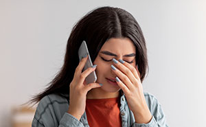 Teen Gets Ignored By Mom For Years, Finally Learns Why She’s So Mad