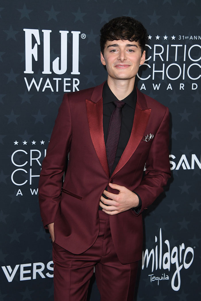 "She Should Know Better": Ariana Grande's Pic With Controversial Star Sparks Fiery Reactions