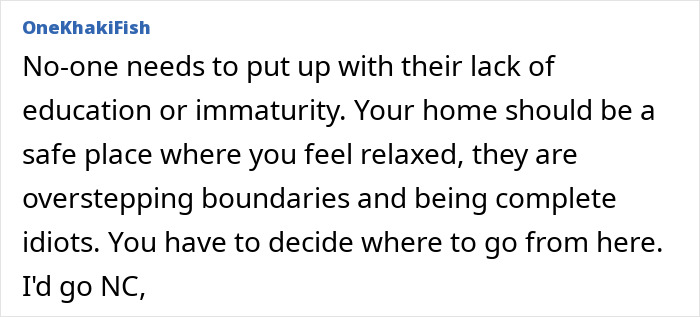 Screenshot of comment by OneKhakiFish advising NC and boundaries, referencing woman furious reaction to family behavior
