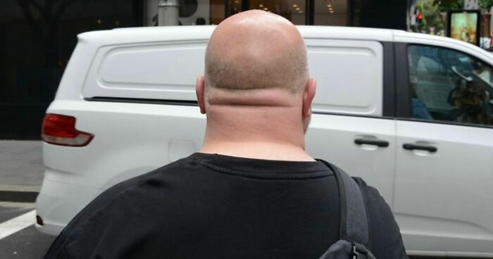 This Photographer Captures Perfectly Timed Street Coincidences In 50 Photos