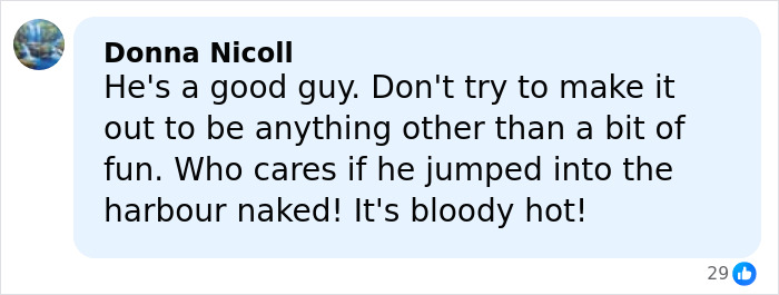 User comment defending Yungblud&rsquo;s viral yacht stunt, mentioning consequences of trying too hard and stripping down.