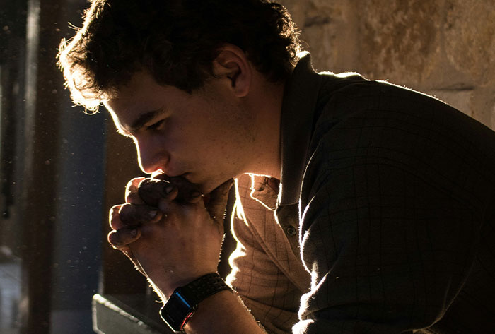 69 People Anonymously Share Secrets That Are Too Explosive People To Expose