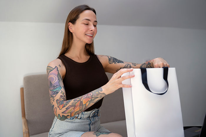 “Ultimate Narcissist”: Woman Gives $100 Off A Tattoo Made By Her As Gift, Mad As SIL Won’t Use It “Ultimate Narcissist”: Woman Gives $100 Off A Tattoo Made By Her As Gift, Mad As SIL Won’t Use It