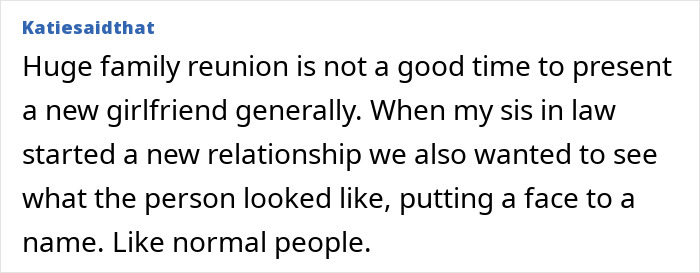 Text post about mom inviting son&rsquo;s girlfriend to dad&rsquo;s party, causing son to feel like she rushed a proposal.