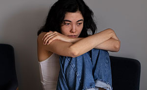 Man Doesn’t Consult Wife Before Allowing Coworker To Move In, Then Imposes Conditions On Her