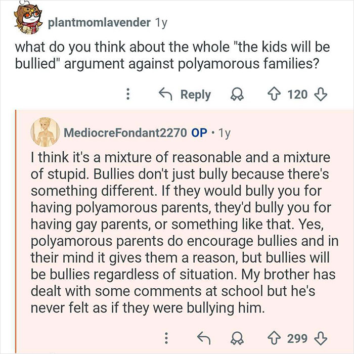 Online discussion about kids being bullied in polyamorous families, woman with polyamorous parents shares personal perspective.