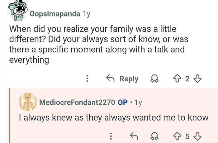 Reddit user replies about growing up with polyamorous parents, sharing insights in a Q&A discussion thread.