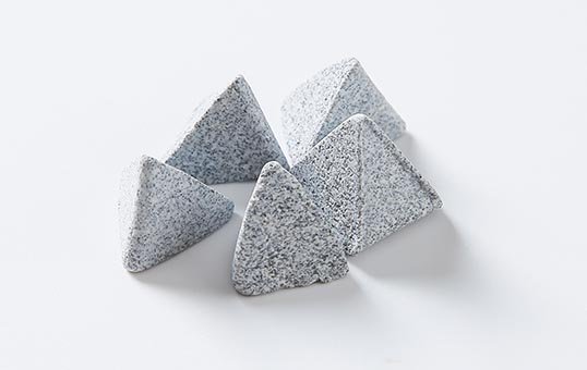 11.-Ceramic-media-pyramid-1.jpg