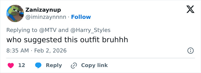 Tweet screenshot criticizing Harry Styles' outfit during his on-stage appearance at the 2026 Grammys event. Tweet screenshot criticizing Harry Styles' outfit during his on-stage appearance at the 2026 Grammys event.