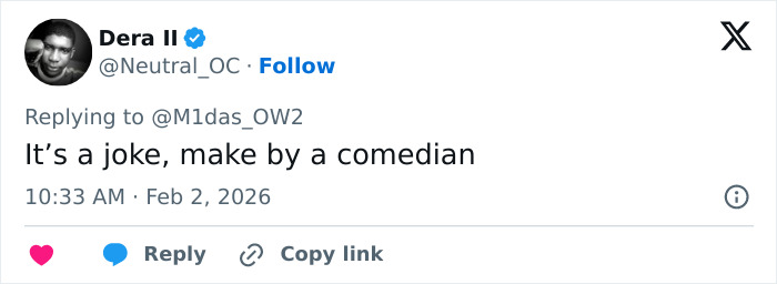 Tweet from user Dera II responding to a comedian’s joke related to Trevor Noah’s Grammys statement sparking wild theories. Tweet from user Dera II responding to a comedian’s joke related to Trevor Noah’s Grammys statement sparking wild theories.