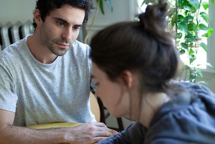 Woman Shares Her Struggles With Husband Who Keeps Leaving And Coming Back, Gets A Reality Check