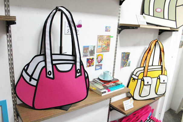 Jump From Paper: 2D Cartoon-like Handbags Jump From Paper: 2D Cartoon-like Handbags