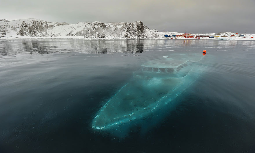 Sunken boat in Antarctica Sunken boat in Antarctica