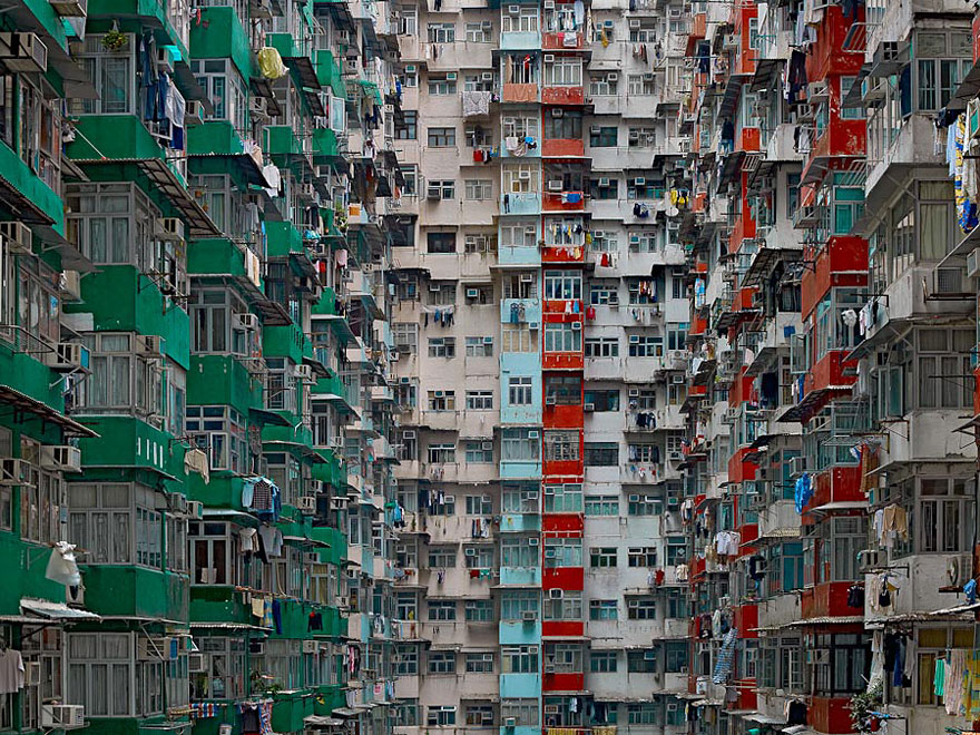 Mind-Blowing Architectural Density in Hong Kong Mind-Blowing Architectural Density in Hong Kong