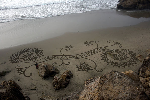 Stunning Sand Drawings by Andres Amador Stunning Sand Drawings by Andres Amador