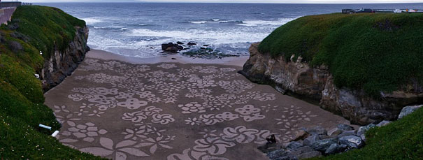 Stunning Sand Drawings by Andres Amador Stunning Sand Drawings by Andres Amador