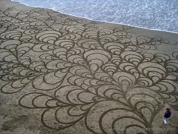 Stunning Sand Drawings by Andres Amador Stunning Sand Drawings by Andres Amador