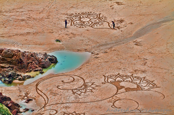 Stunning Sand Drawings by Andres Amador Stunning Sand Drawings by Andres Amador