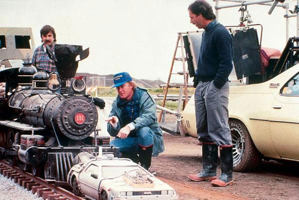30 Awesome Behind The Scenes Shots From Famous Movies 30 Awesome Behind The Scenes Shots From Famous Movies