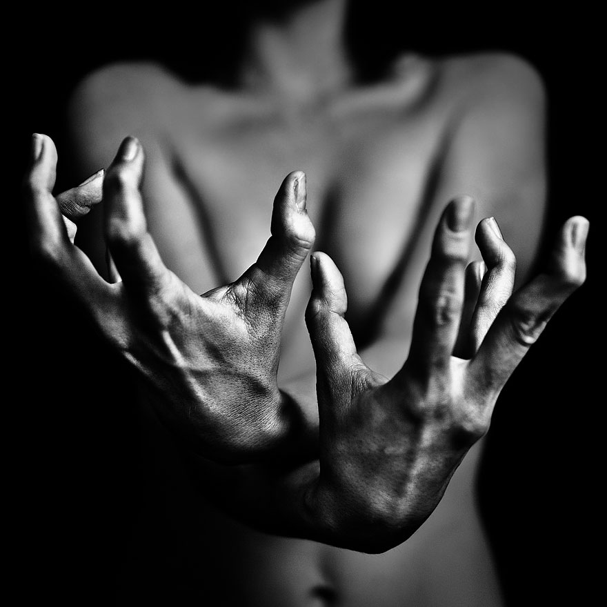 Captivating Black And White Photography From French Photographer Benoit Courti