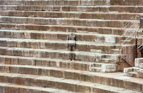 More Incredible Camouflage Art by Liu Bolin More Incredible Camouflage Art by Liu Bolin