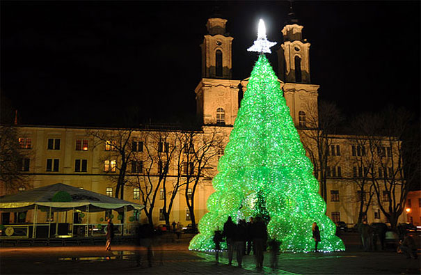 Christmas Tree Made of 32,000 Recycled Bottles