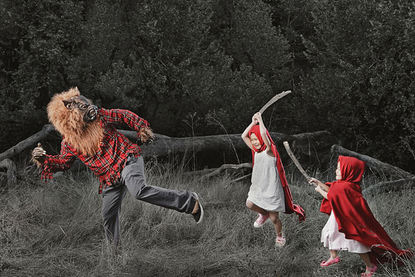 Creative Dad Takes Crazy Photos Of Daughters Creative Dad Takes Crazy Photos Of Daughters