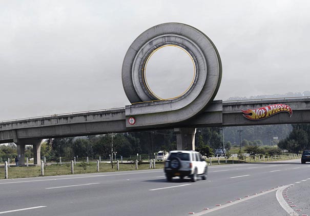 20 More Clever Guerrilla Advertising Examples 20 More Clever Guerrilla Advertising Examples