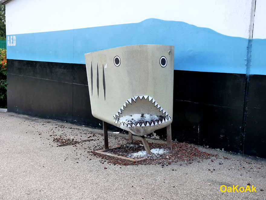30 More Creative Street Art Works by OakoAk