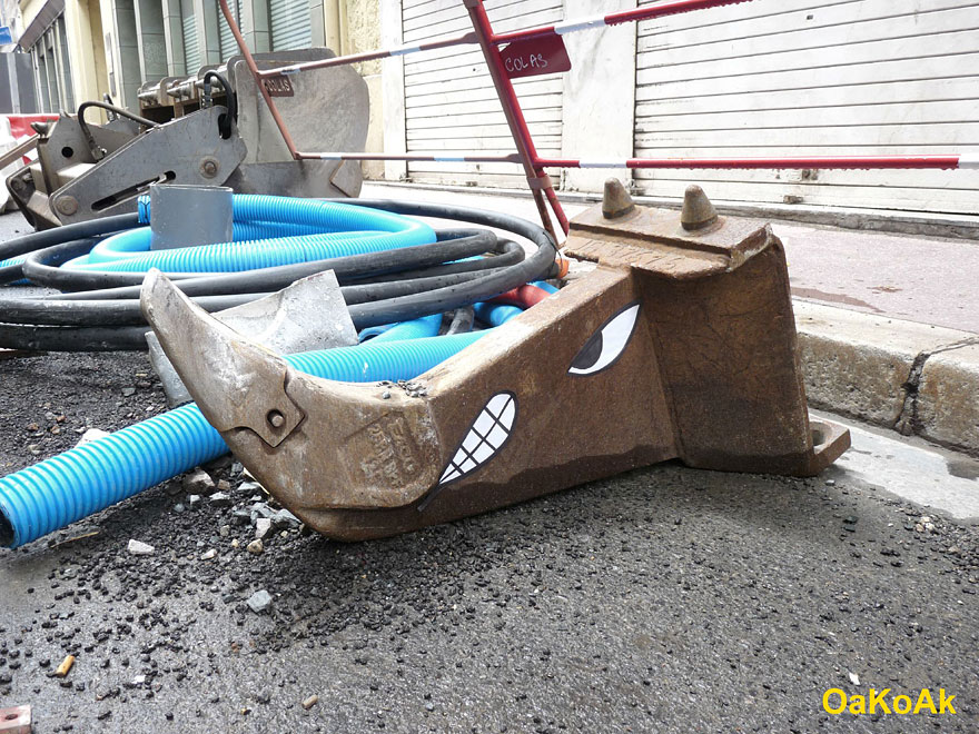 30 More Creative Street Art Works by OakoAk