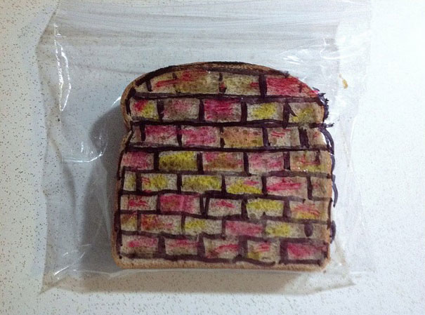 Dad Illustrates Kids’ Sandwich Bags with Fun Drawings Every Day Dad Illustrates Kids’ Sandwich Bags with Fun Drawings Every Day
