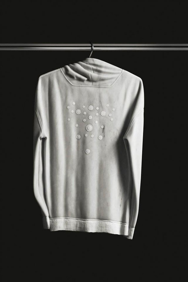 These Cozy-Looking Clothes Are Actually Carved From Stone These Cozy-Looking Clothes Are Actually Carved From Stone