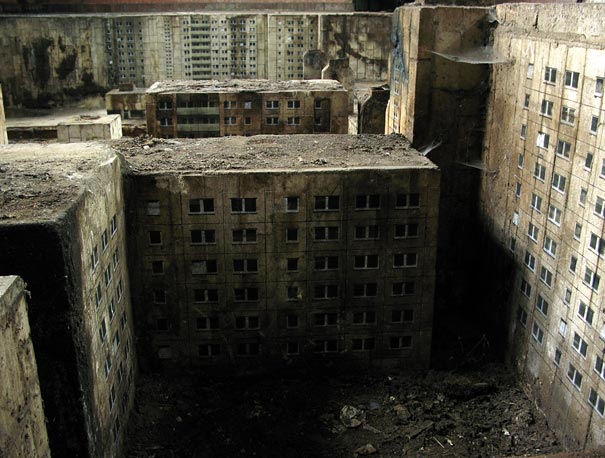 Miniature Buildings: Street Art by EVOL Miniature Buildings: Street Art by EVOL