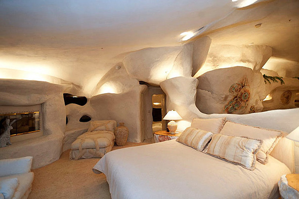 Dick Clark’s Flintstones Inspired Home in Malibu Dick Clark’s Flintstones Inspired Home in Malibu