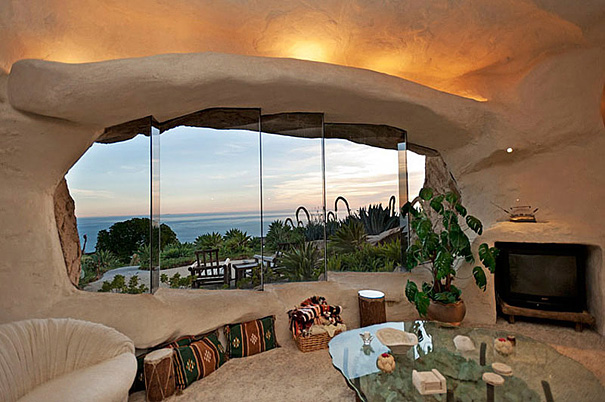 Dick Clark’s Flintstones Inspired Home in Malibu Dick Clark’s Flintstones Inspired Home in Malibu