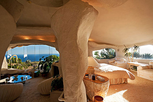 Dick Clark’s Flintstones Inspired Home in Malibu Dick Clark’s Flintstones Inspired Home in Malibu