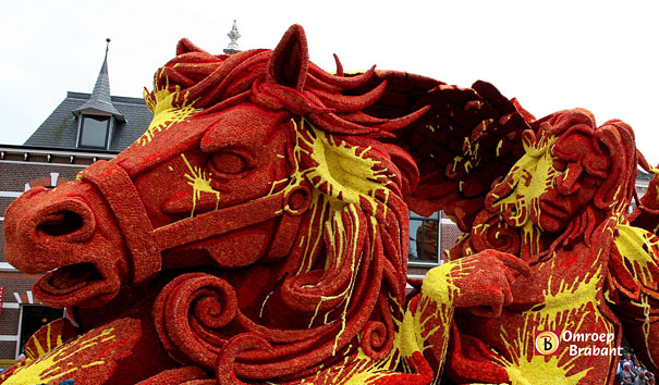 Gigantic Flower Sculpture Festival in Holland Gigantic Flower Sculpture Festival in Holland