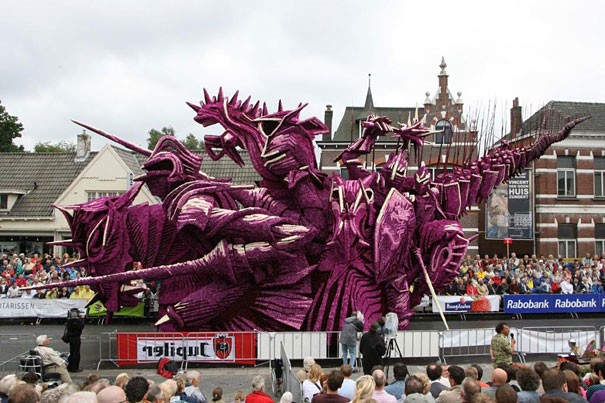 Gigantic Flower Sculpture Festival in Holland