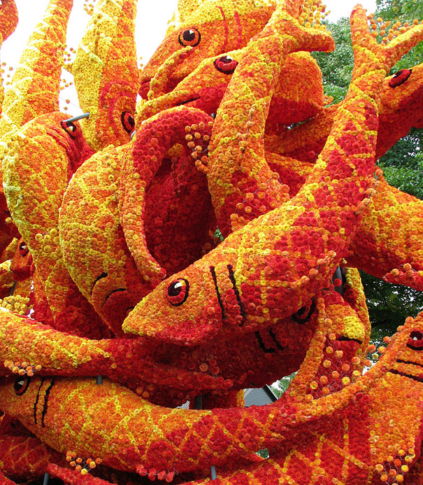 Gigantic Flower Sculpture Festival in Holland