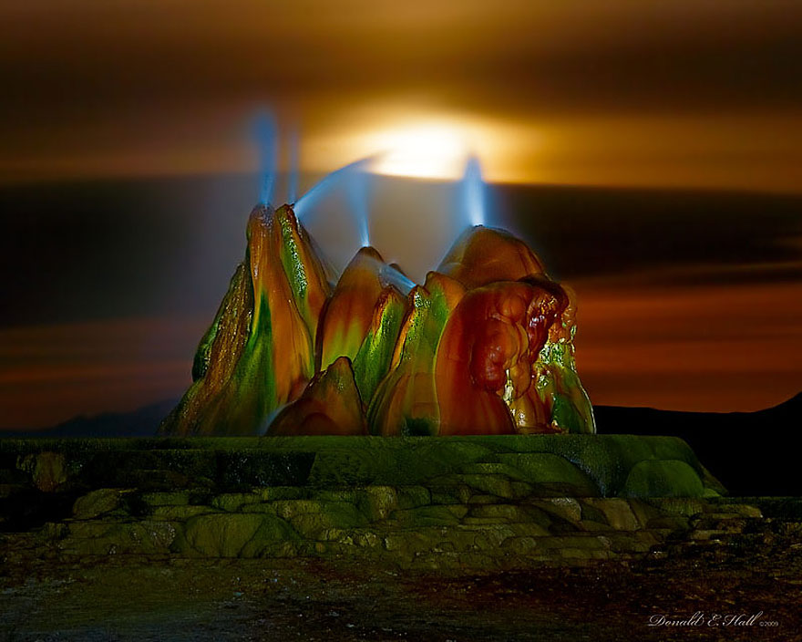 Incredible Fly Geyser in Nevada Created Purely by Accident
