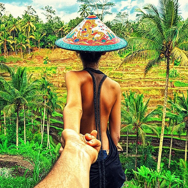 Photographer Follows His Girlfriend Around The World Photographer Follows His Girlfriend Around The World