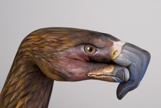 Amazing Hand Painting Art by Guido Daniele Amazing Hand Painting Art by Guido Daniele