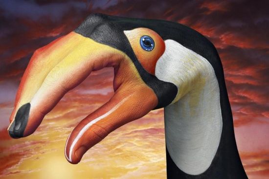 Amazing Hand Painting Art by Guido Daniele Amazing Hand Painting Art by Guido Daniele