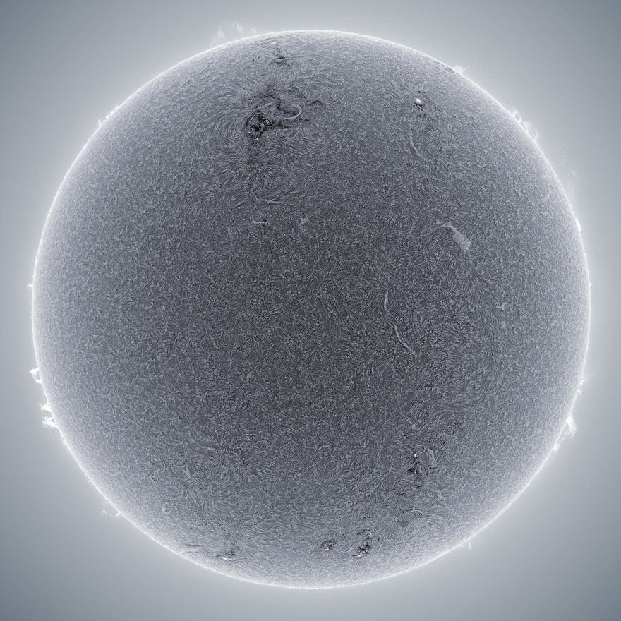Man Takes Stunning Hi-Res Photographs of the Sun in His Backyard