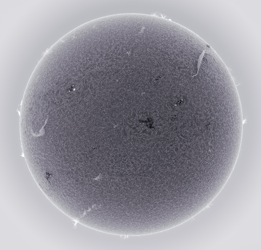 Man Takes Stunning Hi-Res Photographs of the Sun in His Backyard