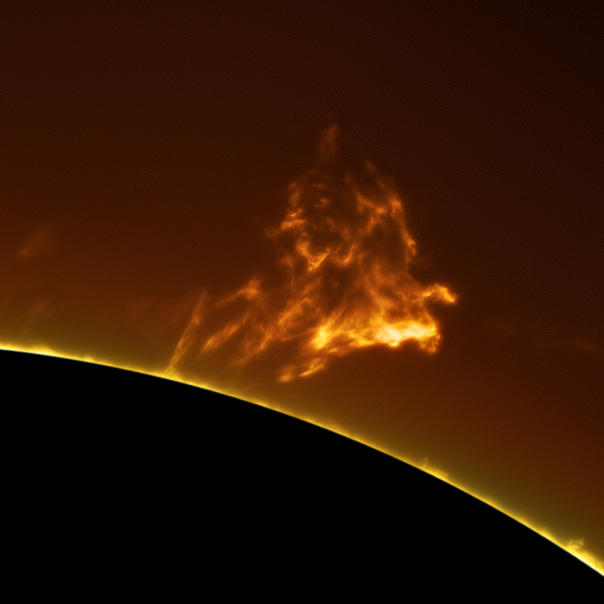 Man Takes Stunning Hi-Res Photographs of the Sun in His Backyard
