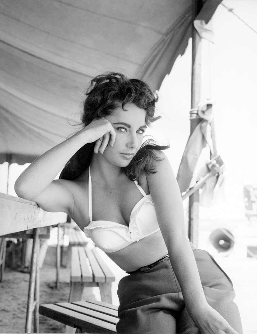 20 Historic Black and White Pictures Restored in Color (Part I)