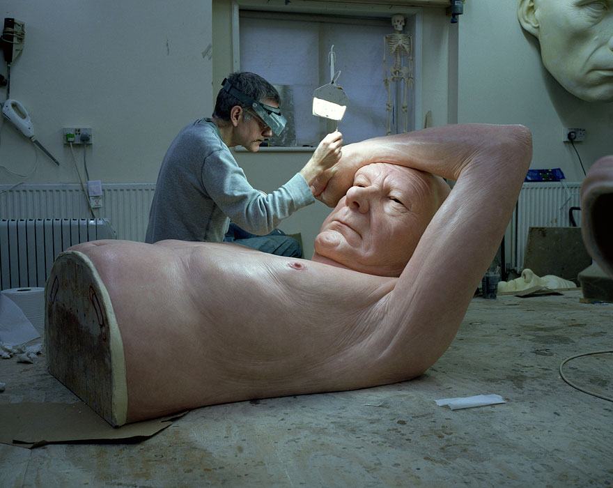 New Hyperrealistic Sculptures by Ron Mueck New Hyperrealistic Sculptures by Ron Mueck
