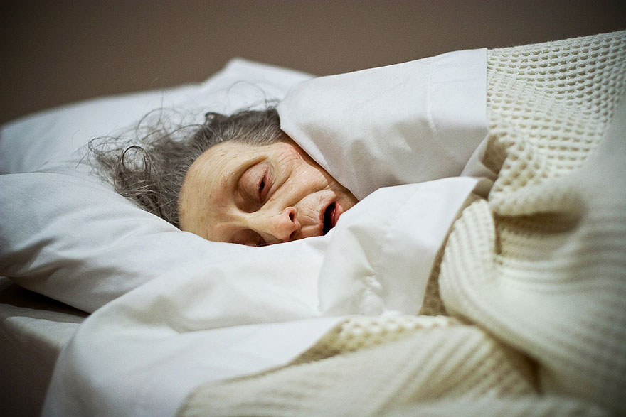 New Hyperrealistic Sculptures by Ron Mueck New Hyperrealistic Sculptures by Ron Mueck